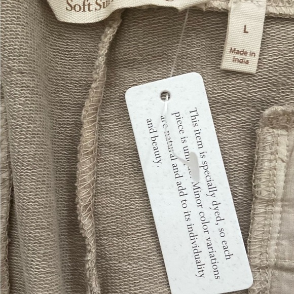 Soft surroundings Straight Leg Ankle pull on pants size L , NWT - Picture 4 of 5